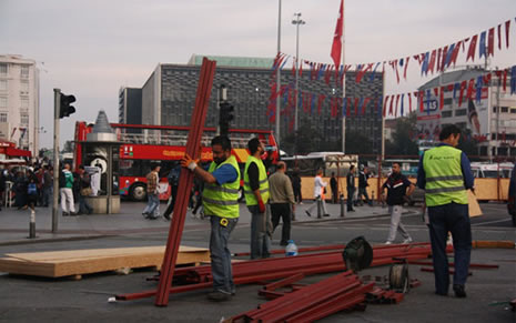 Taksim Meydanı trafiğe kapandı galerisi resim 19