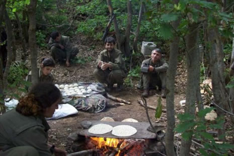 PKK'lının üzerinden çıkan fotoğraflar galerisi resim 2