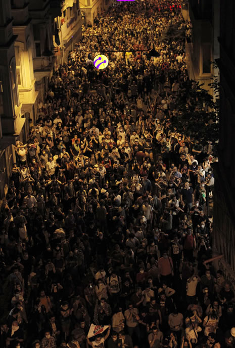 Taksim'de kare kare yaşananlar  galerisi resim 5