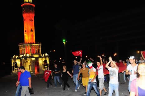 Taksim 10. güne böyle uyandı  galerisi resim 2