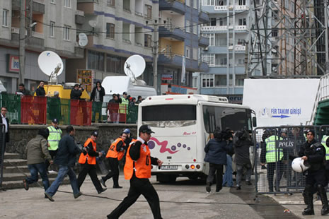 İşte kare kare olaylı Diyarbakır maçı galerisi resim 14