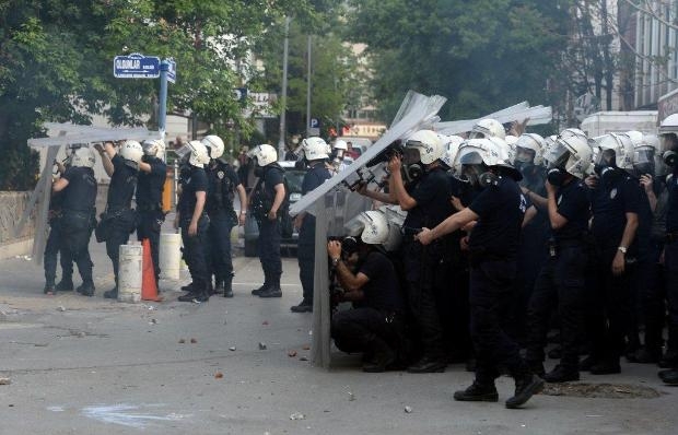 Kızılay'da 'Soma' eylemine polis müdahale etti galerisi resim 38