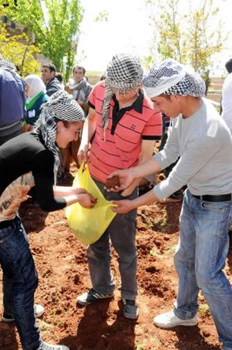 Öcalan'ın evini türbe yaptılar galerisi resim 7