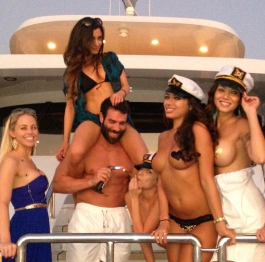 INSTAGRAM'IN PLAYBOY'U DAN BILZERIAN galerisi resim 20