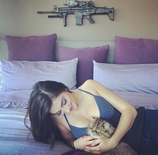 INSTAGRAM'IN PLAYBOY'U DAN BILZERIAN galerisi resim 26