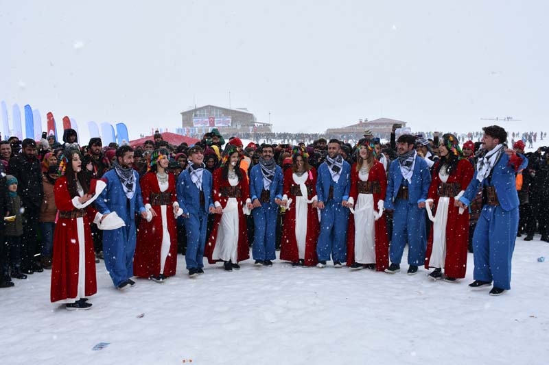 2 bin 800 metrede kar festivali galerisi resim 22