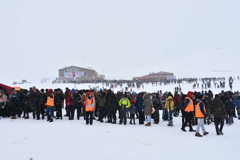 2 bin 800 metrede kar festivali galerisi resim 5