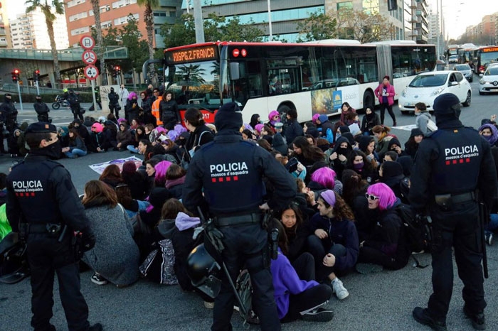 İspanyol kadınlar meydanları doldurdu galerisi resim 13