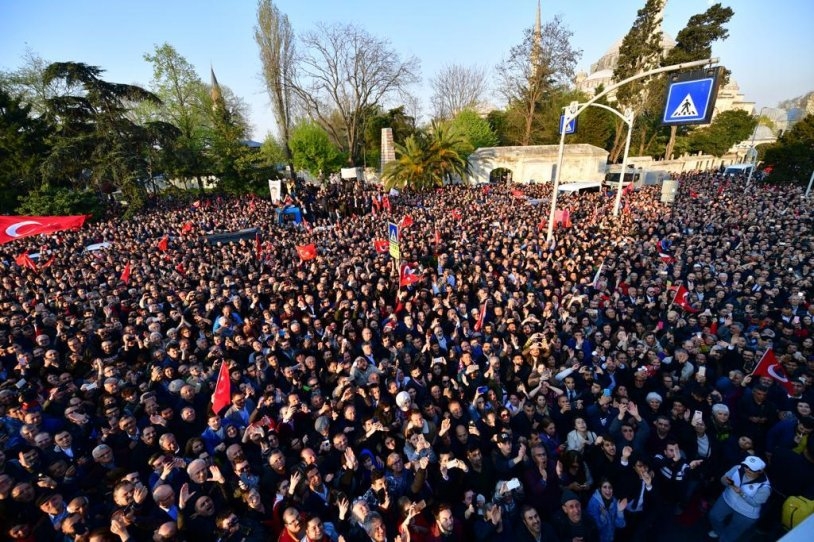 İstanbul Başkanı'nı böyle bağrına bastı galerisi resim 29