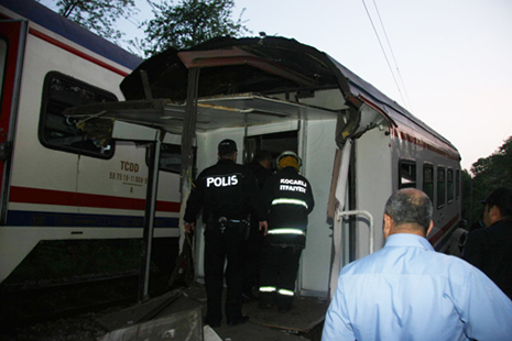 Kocaeli'de tren kazası: 4'ü ağır 32 yaralı galerisi resim 8