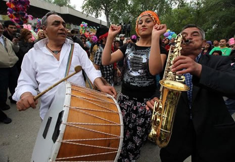 Edirne'de Kakava Şenliği ateşi yakıldı galerisi resim 16