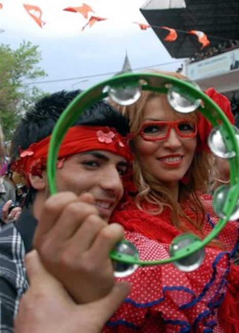 Edirne'de Kakava Şenliği ateşi yakıldı galerisi resim 9