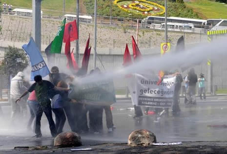 Beşiktaş'ta öğrenci protestosu!  galerisi resim 13