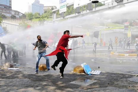 Beşiktaş'ta öğrenci protestosu!  galerisi resim 3