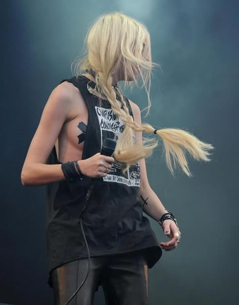 Taylor Momsen, Frikik kraliçesi galerisi resim 11