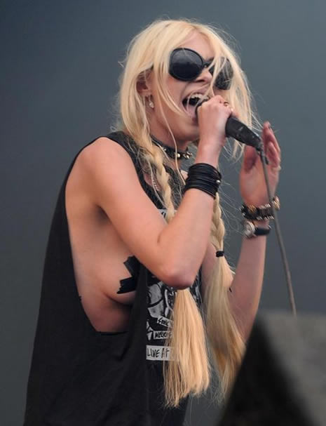 Taylor Momsen, Frikik kraliçesi galerisi resim 9