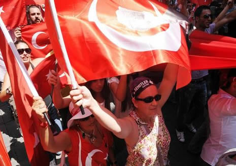 Türkiye terörist saldırıyı protesto etti!  galerisi resim 3