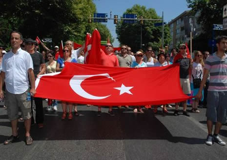 Türkiye terörist saldırıyı protesto etti!  galerisi resim 5