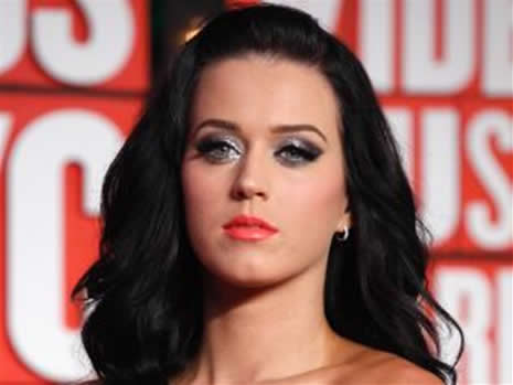 Katy Perry'nin seksi pozları galerisi resim 20