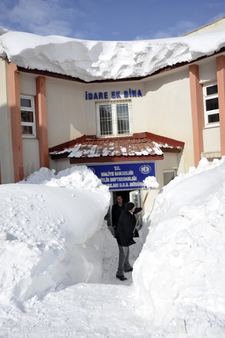 Bitlis'e karında ötesi yağdı... galerisi resim 8