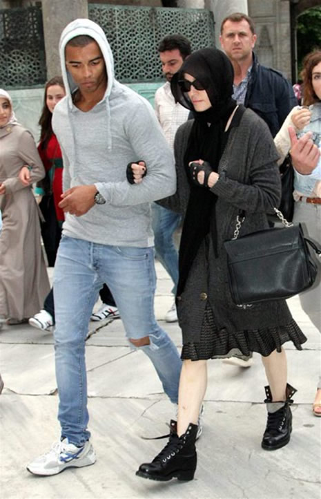 Madonna, Ayasofya ve Sultanahmet'i gezdi galerisi resim 10