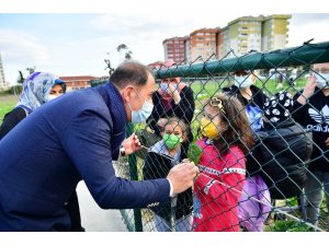 Küçük Bahçıvanlar Parkı’nda ilk hasat yapıldı