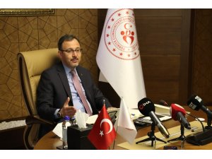 Bakan Kasapoğlu genç motor sporcularını kabul etti