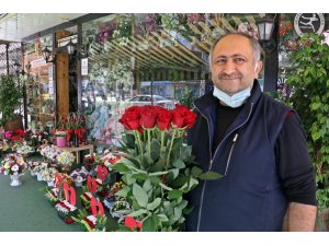 14 Şubat sevgililer kadar çiçekçileri de güldürdü