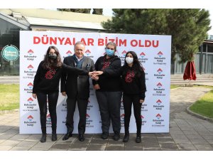 Türkiye’nin gururu Diyarbakırlı gençler İstanbul’da Enver Yücel ile buluştu