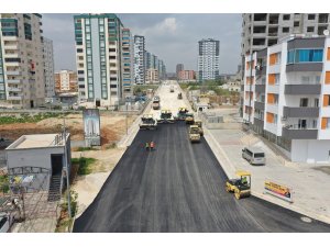 Büyükşehir Belediyesi, Tarsus’ta yol çalışmalarına devam ediyor