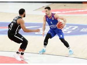 Anadolu Efes seriyi 2-0 yaptı