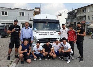 Sporcuları Başkan Şahin uğurladı