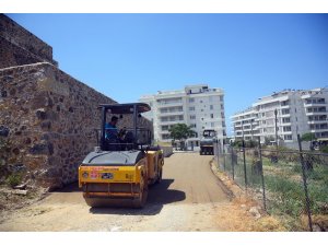 Alanya’da av köşküne beton yol çalışması