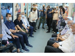 Antalya’da 3. Etap Raylı Sitemin test sürüşü CHP’li 10 büyükşehir belediye başkanının katılımıyla başladı