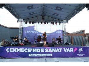 Küçükçekmece’de Zeynep Bakşi Karatağ’tan müzik ziyafeti