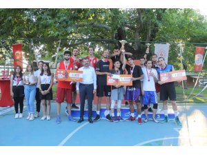 Gürsu’da sokak basketbolu turnuvası