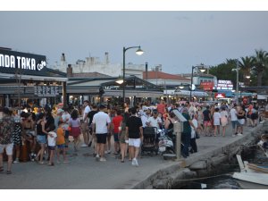 Ayvalık’ta bayram yoğunluğu hız kesmiyor