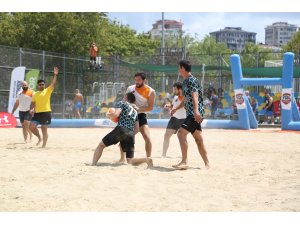 Kadıköy’de Uluslararası İstanbul Plaj Ragbi Lig Turnuvası sonuçlandı