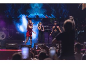 Mersin’de 30 Ağustos konserlerinin ilk günü coşkuyla geçti