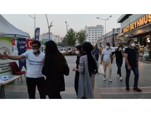 Batman’da Aşı İnisiyatifi Grubu, ikna çalışmalarına katılıyor