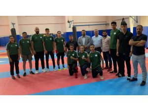 Elazığ Belediyespor boks takımı şampiyonaya hazır