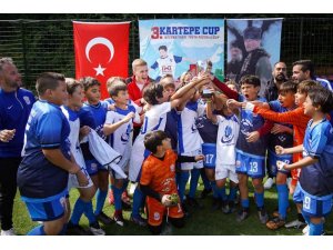 Urla Belediyesi Spor Kulübü’nden U12 ve U14’te kupa