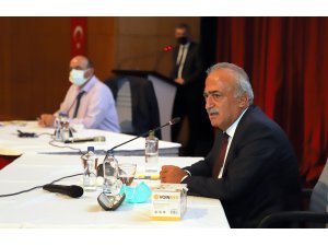 Yeni akademik yılın ilk senato toplantısı yüz yüze gerçekleştirildi