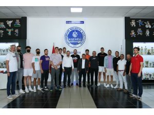 Kağıtspor Voleybolda imzalar atıldı