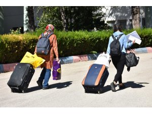 Isparta’da öğrenciler yurtlara yerleşmeye başladı