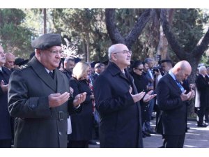 Çanakkale şehitleri İzmir’de törenle anıldı