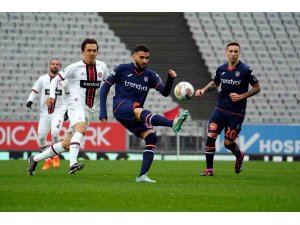 Spor Toto Süper Lig: Fatih Karagümrük: 0 - Medipol Başakşehir: 0 (Maç devam ediyor)