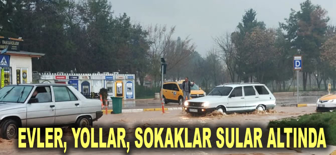 Şanlıurfa yeniden sele teslim: Evler, yollar, sokaklar sular altında