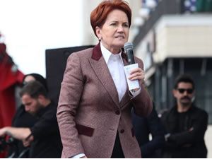 Akşener 'İki elinde de terör örgütü var' dediği Erdoğan'a seslendi: Var mısın bu bedduayı beraber etmeye?