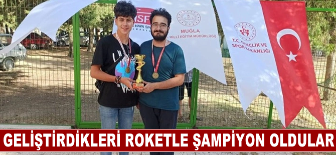 Erzurumlu gençler, geliştirdikleri roketle Türkiye şampiyonu oldu